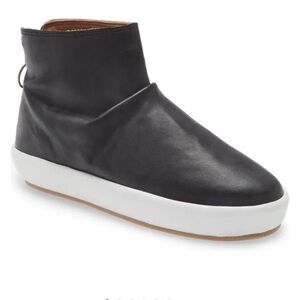 Beek. Jaeger High Top Sneaker